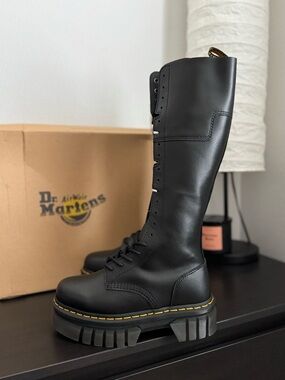 Dr. Martens Audrick 20-Eye Leather Knee High Platform Boots  NWB✨